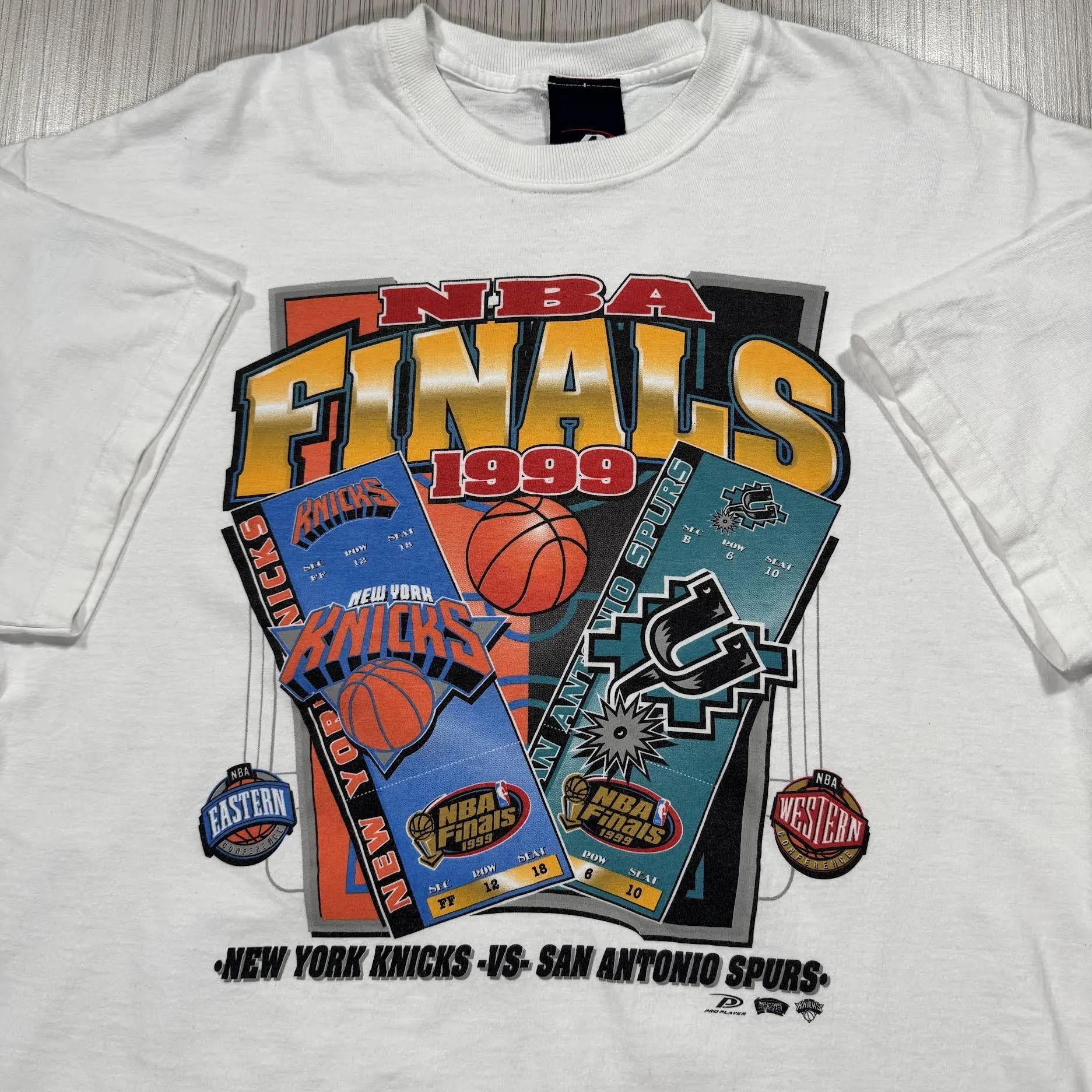 Vintage Pro Player NBA '99 Finals Knicks Vs Spurs T Shirt (Size XL
